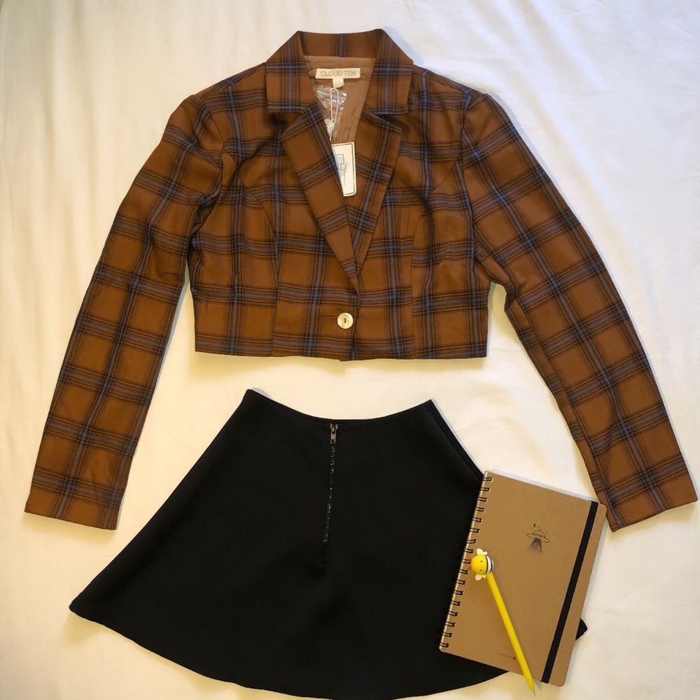 Cropped Plaid Blazer